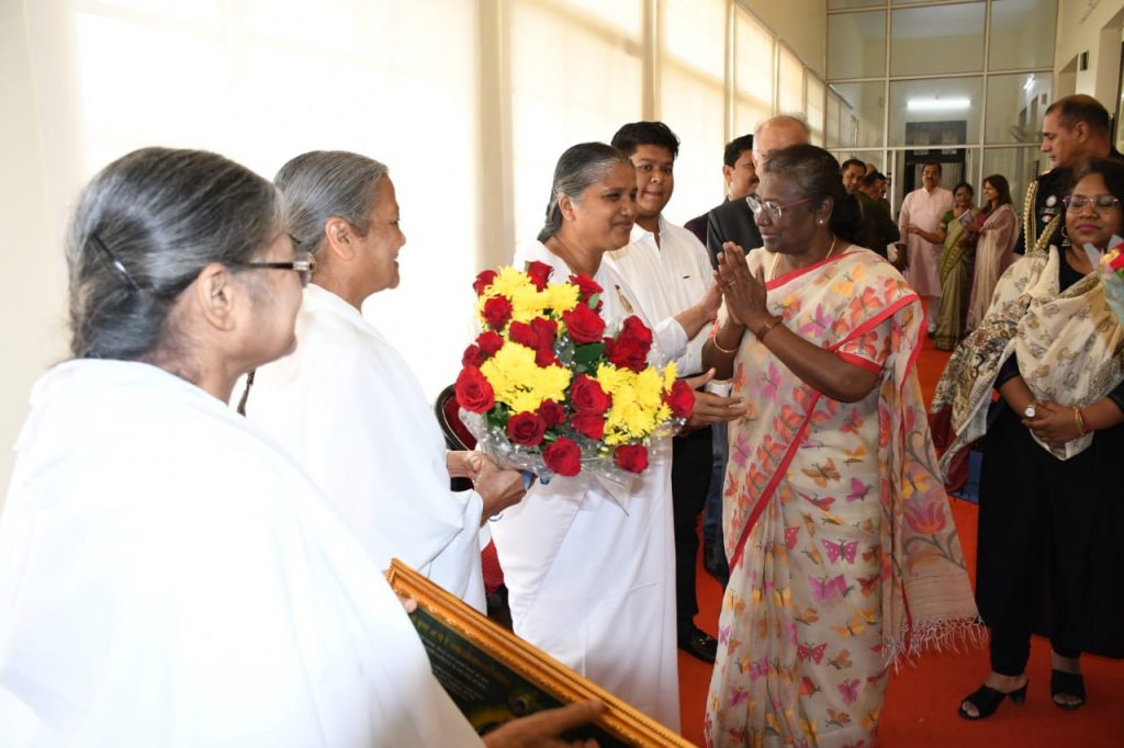 Meeting with Honourable President of India, Mrs. Draupadi Murmu